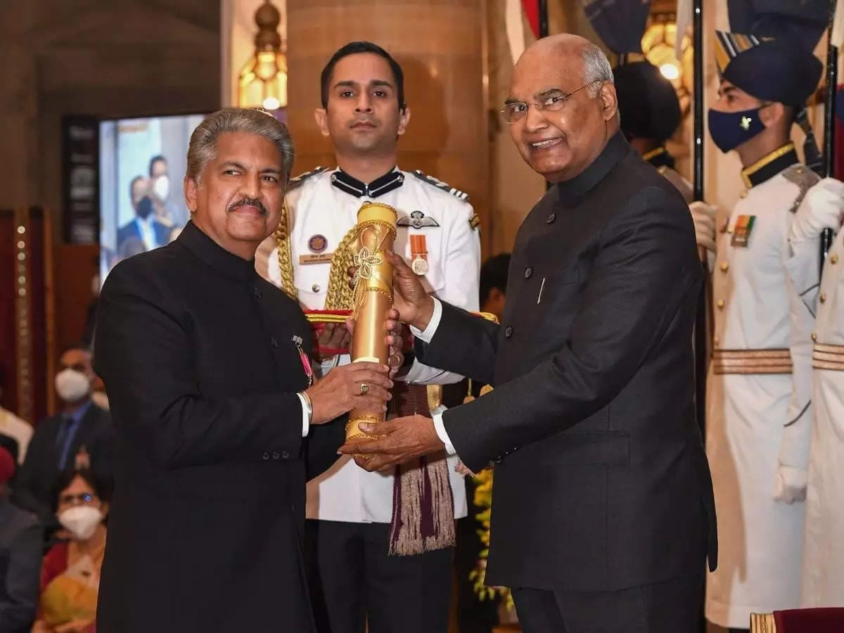 Anand Mahindra receiving Padma Bhusan