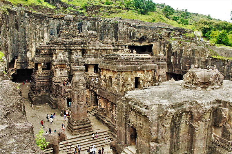 Ajanta Caves, Ellora Caves, Maharashtra, UNESCO World Heritage Site, rock-cut architecture, cultural significance, religious significance, historical significance, Indian art and culture, Buddhist pilgrimage, Hindu worship, Jain pilgrimage.